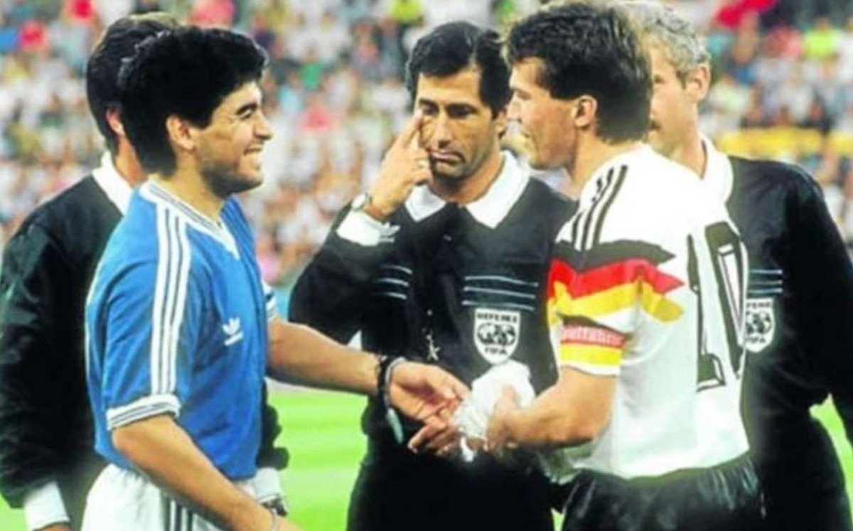 El día que Diego Maradona envió un maletín de dinero a Lothar Matthäus
