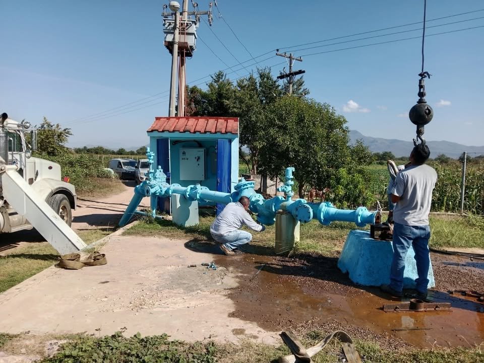 Dan mantenimiento preventivo a sistemas de rebombeo y pozos de captación en zona rural de Mazatlán