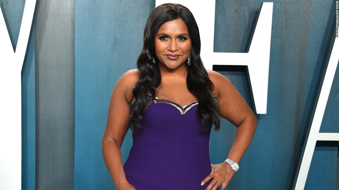 Por qué Mindy Kaling está muy emocionada de protagonizar un anuncio del Super Bowl