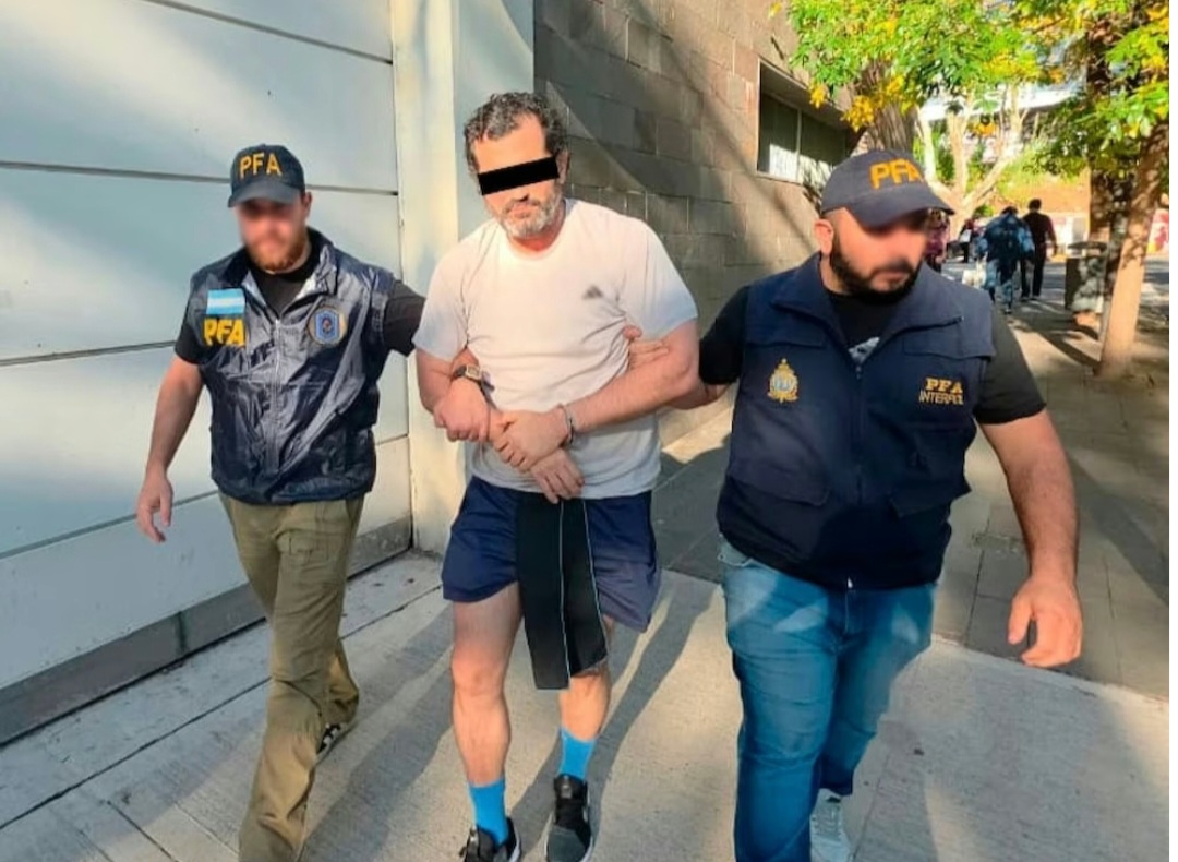 Detienen en Argentina al Contralmirante Fernando Farías por red de huachicol marítimo